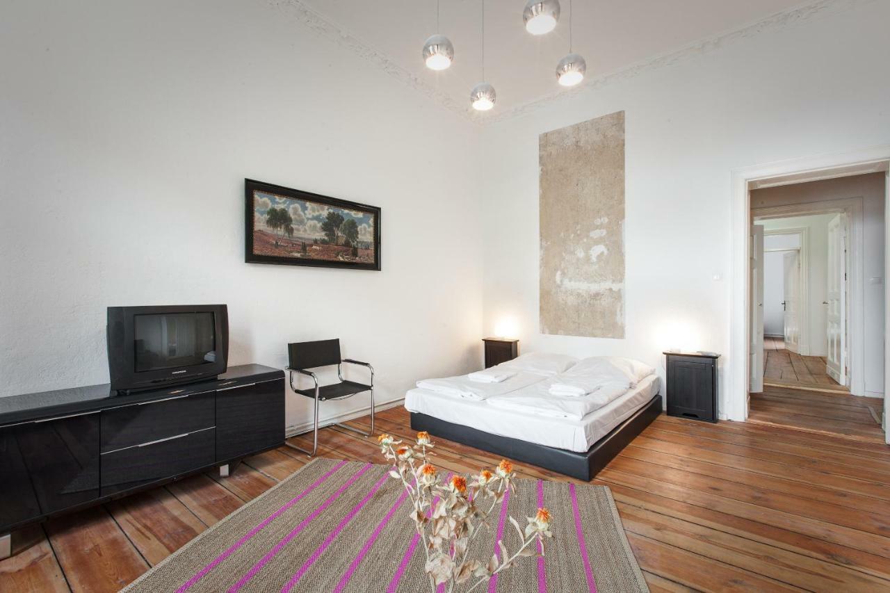 3 Bedroom Apartment เบอร์ลิน ภายนอก รูปภาพ