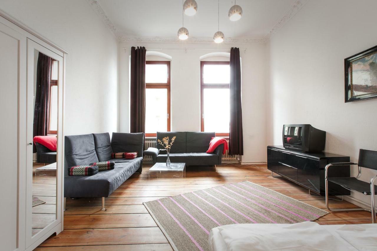 3 Bedroom Apartment เบอร์ลิน ภายนอก รูปภาพ